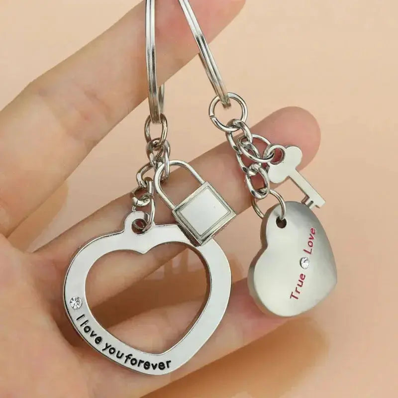 Hypes Inventory love couple keychain pendant for Valentine's Day, featuring a creative small gift keyring with heart design.