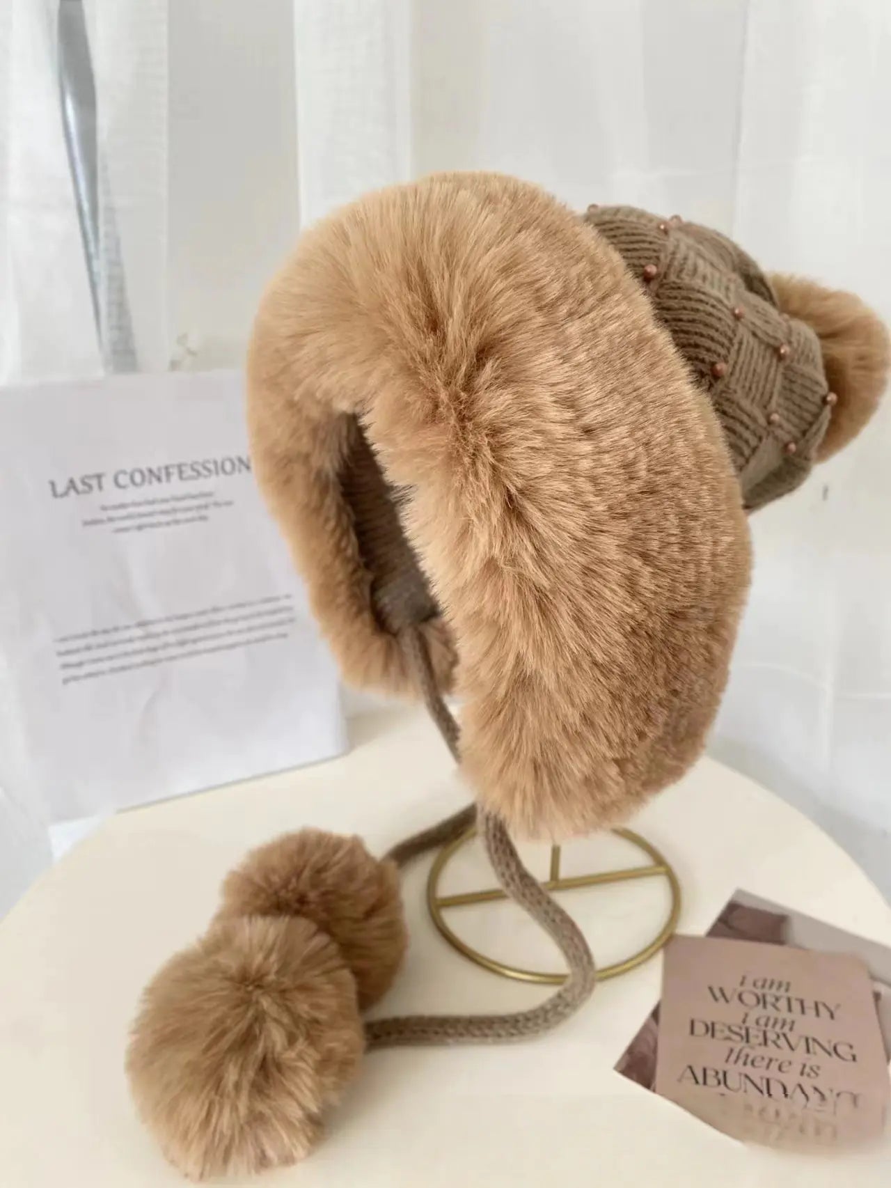 Women’s Winter Knitted Hat with Pearl & Cartoon Detail – Warm Windproof Beanie