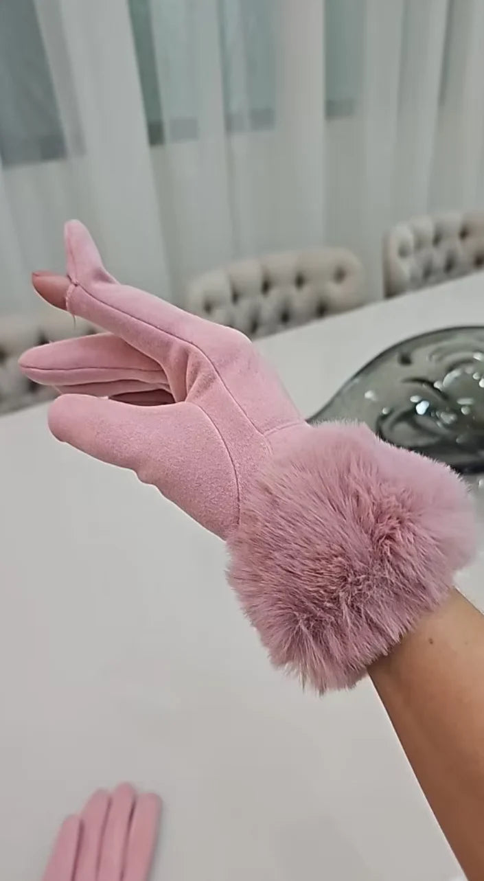 IceQueen Women's Gloves (One Pair)