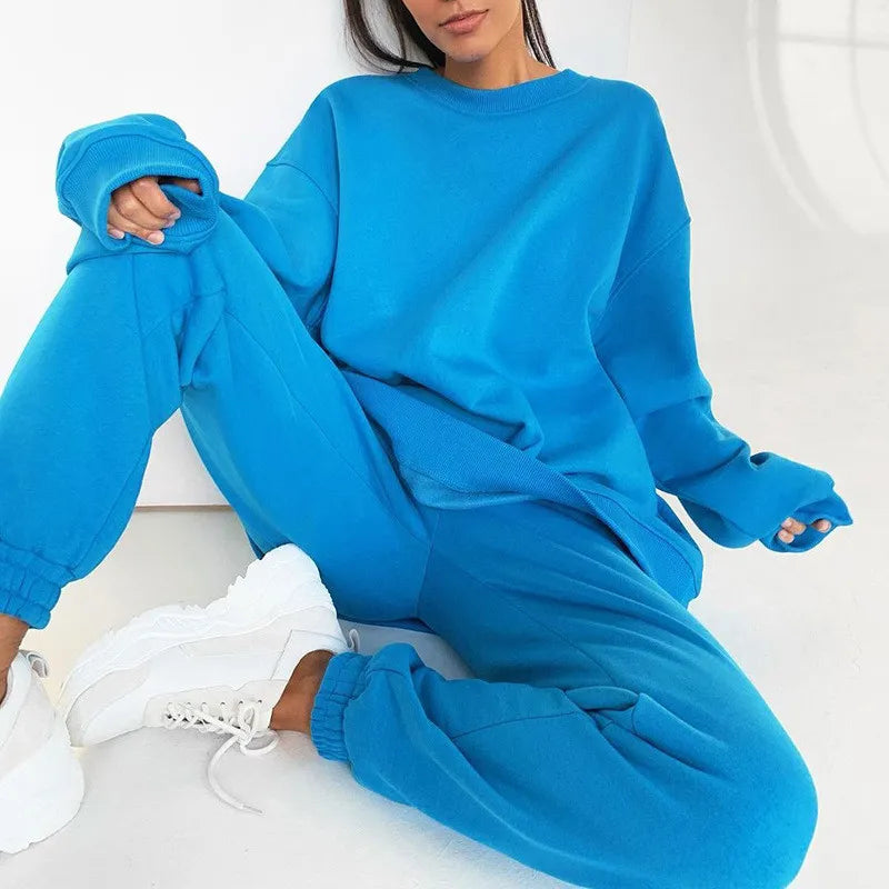 Cozy Two-Piece Fleece Set for Women | Soft Lounge Sweater & Sweatpants