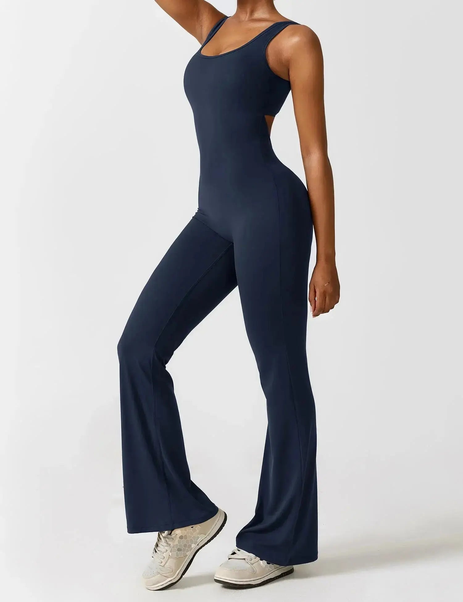 Dark blue Scrunch Gym Set for women by Flairé™, featuring a V back seamless workout top and matching leggings.