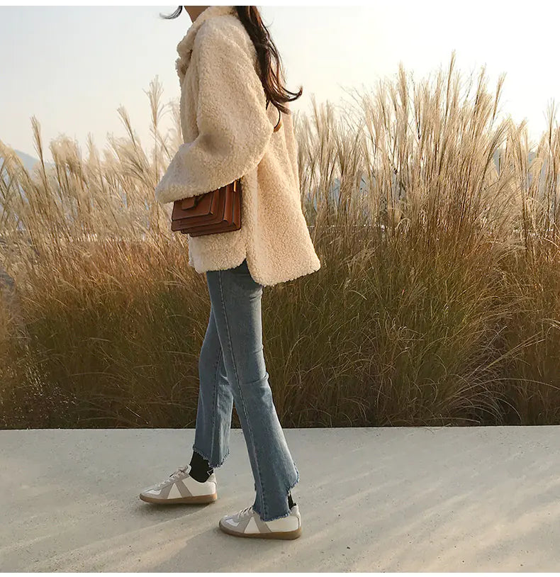 Women’s Imitation Lamb Wool Jacket – Cozy & Chic Winter Outerwear