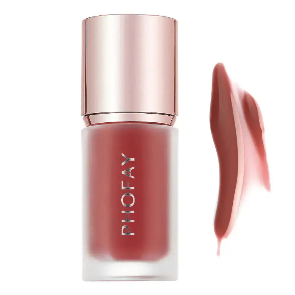 Hypes Inventory PHOFAY Mousse lightweight liquid blush in a soft pink shade, smoothly blended on the cheeks.