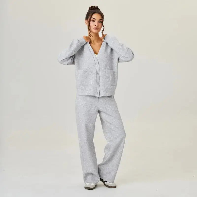 LÁVINE™ women’s lounge set with a cozy cardigan and matching pants, perfect for relaxed two-piece outfit styling.