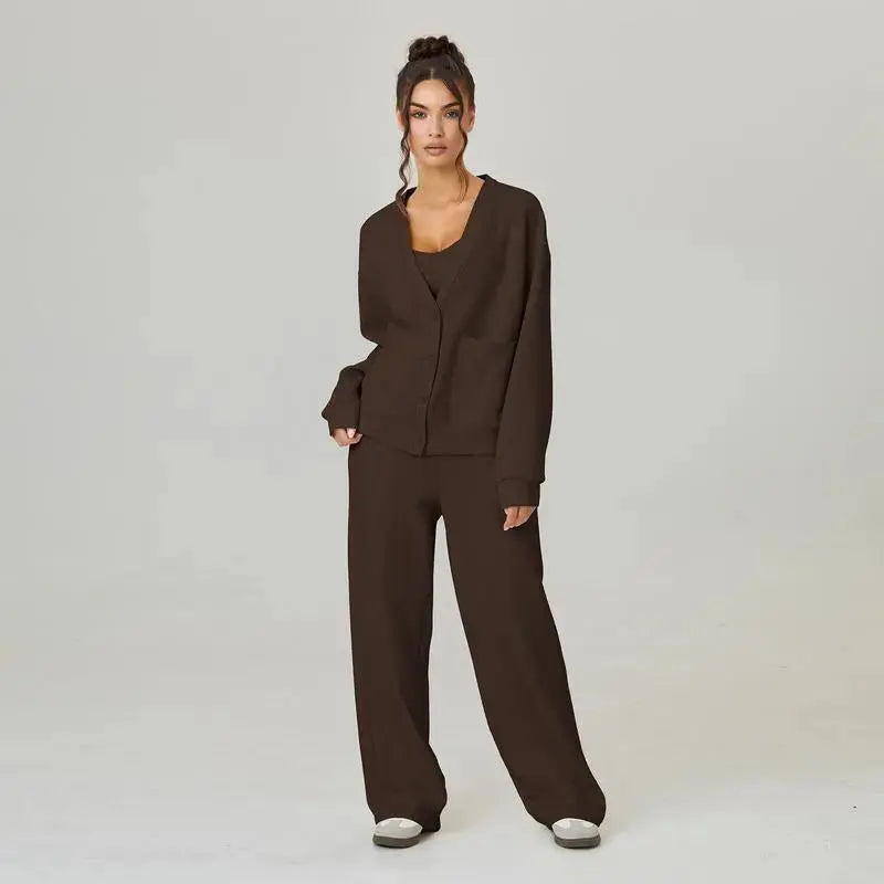 LÁVINE™ women's lounge set with cozy cardigan and matching pants, perfect for relaxed, casual wear.
