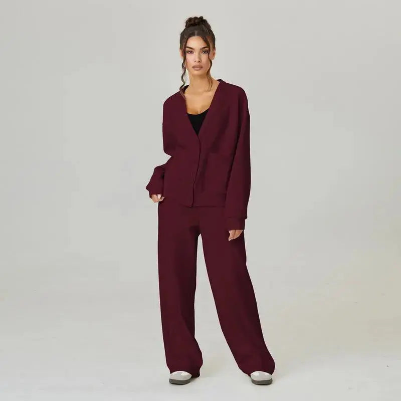 LÁVINE™ women's lounge set with light grey cardigan and pants, comfortable slouchy two-piece outfit for relaxed wear.